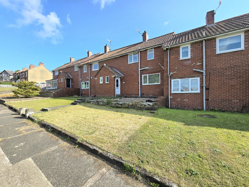 Deliberately Under-pricing to Sell Quickly, or Over-pricing just to get the Listing!